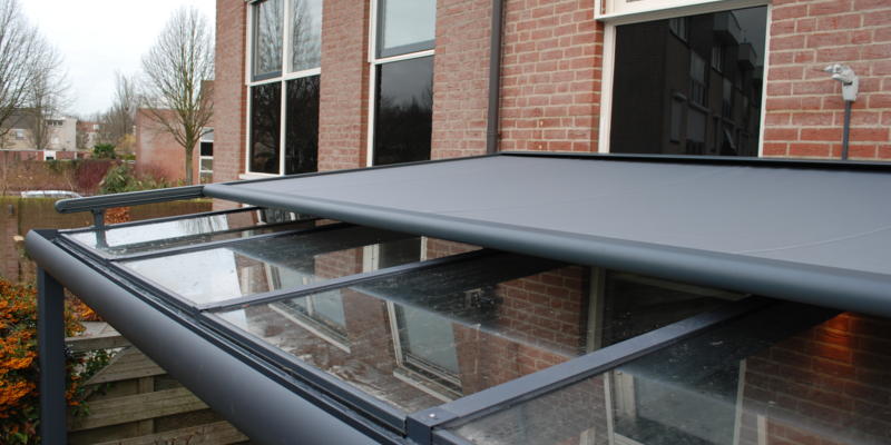 horizontale zonwering lichtstraat